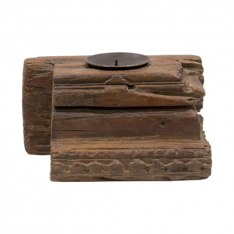 Portavelas de madera tallada