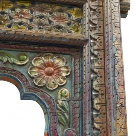 Arco antiguo de madera tallado policromado 