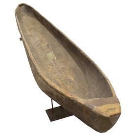 Canoa antigua de madera