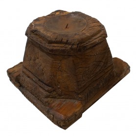Portavelas madera tallada