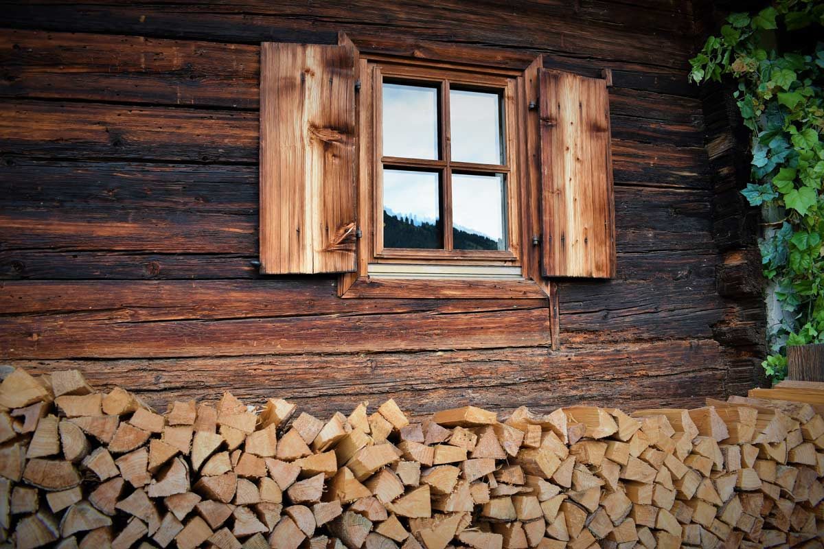 Ventanas - Tipos y partes de una ventana de madera antigua