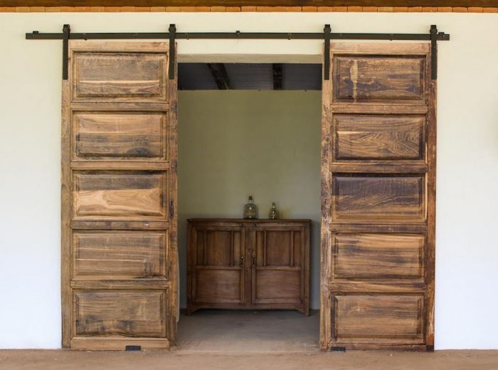 Cómo restaurar una puerta de madera